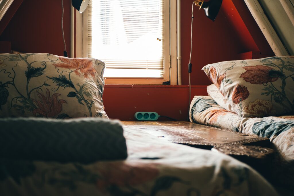 How to Build a Murphy Bed Cheap!!!