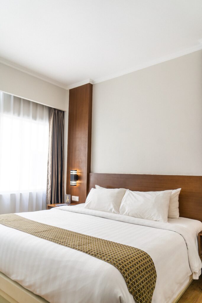 What Type Of Mattress Is Suitable For A Murphy Bed?